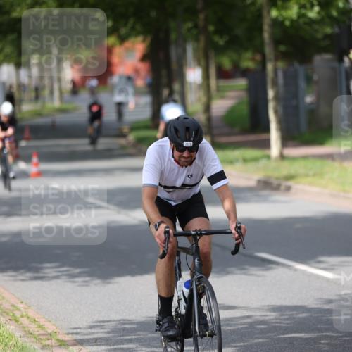 10.08.2025 - GEWOBA Citytriathlon Bremen Yannick Fuchs http://msf.ph/oto/8544397 10.08.2025 12:54:39 Radfahren 580, 582, 634, 736, 783, 789, 790, 826 meine-sportfotos.de