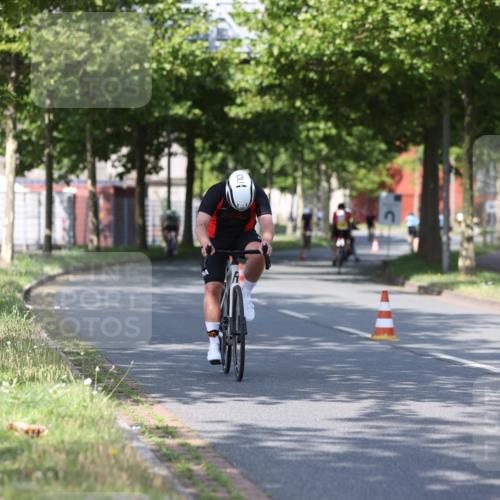 10.08.2025 - GEWOBA Citytriathlon Bremen Yannick Fuchs http://msf.ph/oto/8544398 10.08.2025 10:57:36 Radfahren 35, 159, 215, 435, 458 meine-sportfotos.de