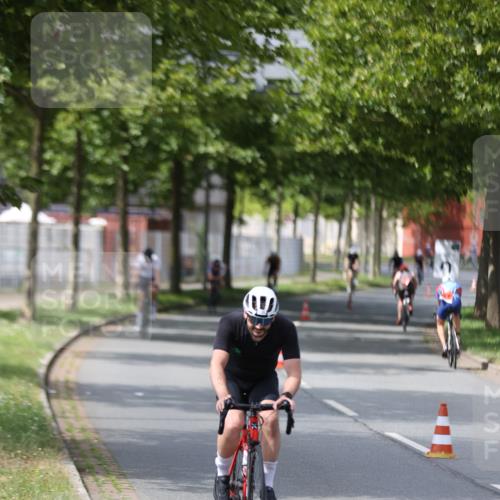 10.08.2025 - GEWOBA Citytriathlon Bremen Yannick Fuchs http://msf.ph/oto/8544423 10.08.2025 12:54:48 Radfahren 591, 632, 634, 728, 736, 781, 783, 790, 1029 meine-sportfotos.de