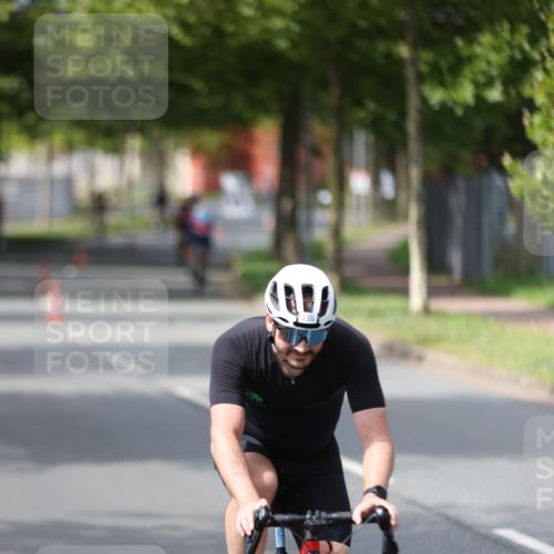 10.08.2025 - GEWOBA Citytriathlon Bremen Yannick Fuchs http://msf.ph/oto/8544429 10.08.2025 12:54:49 Radfahren 563, 591, 632, 634, 728, 736, 781, 783, 790, 1029 meine-sportfotos.de