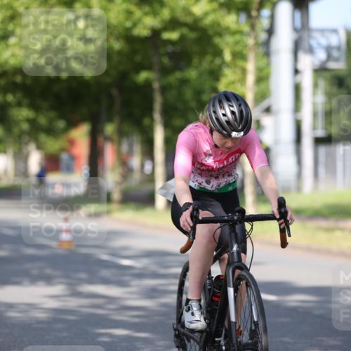 10.08.2025 - GEWOBA Citytriathlon Bremen Yannick Fuchs http://msf.ph/oto/8544430 10.08.2025 10:57:46 Radfahren 35, 159, 215, 458 meine-sportfotos.de