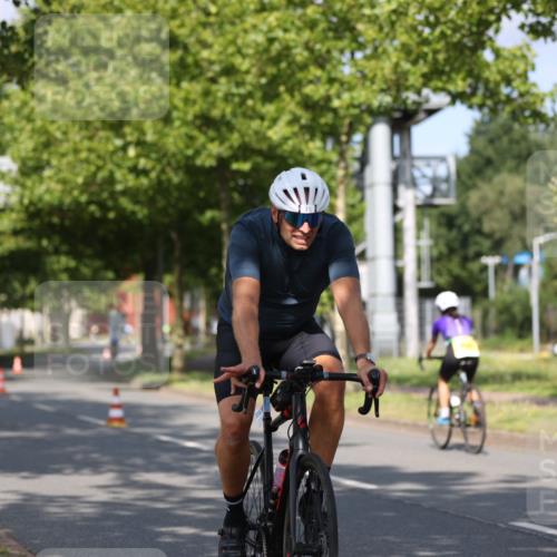 10.08.2025 - GEWOBA Citytriathlon Bremen Yannick Fuchs http://msf.ph/oto/8544439 10.08.2025 10:57:48 Radfahren 35, 159, 215, 458 meine-sportfotos.de