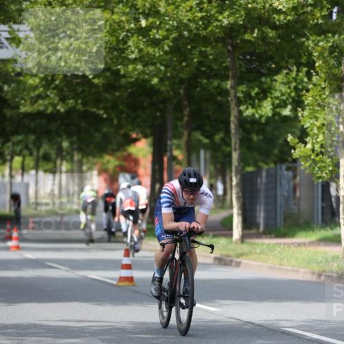 10.08.2025 - GEWOBA Citytriathlon Bremen Yannick Fuchs http://msf.ph/oto/8544444 10.08.2025 12:54:54 Radfahren 563, 591, 632, 728, 736, 761, 781, 1029 meine-sportfotos.de