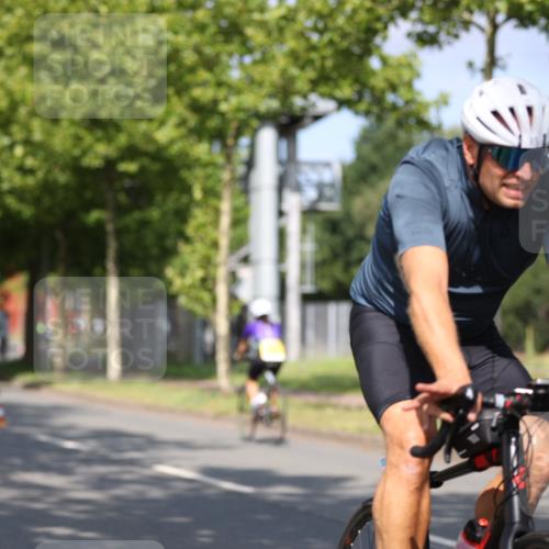 10.08.2025 - GEWOBA Citytriathlon Bremen Yannick Fuchs http://msf.ph/oto/8544447 10.08.2025 10:57:48 Radfahren 35, 159, 215, 458 meine-sportfotos.de