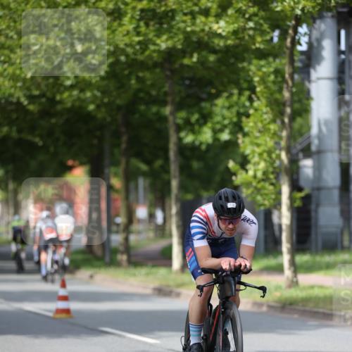 10.08.2025 - GEWOBA Citytriathlon Bremen Yannick Fuchs http://msf.ph/oto/8544449 10.08.2025 12:54:54 Radfahren 563, 591, 632, 728, 736, 761, 781, 1029 meine-sportfotos.de