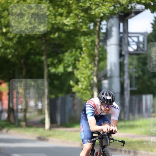 10.08.2025 - GEWOBA Citytriathlon Bremen Yannick Fuchs http://msf.ph/oto/8544453 10.08.2025 12:54:54 Radfahren 563, 591, 632, 728, 736, 761, 781, 1029 meine-sportfotos.de
