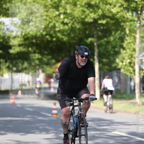 10.08.2025 - GEWOBA Citytriathlon Bremen Yannick Fuchs http://msf.ph/oto/8544459 10.08.2025 10:57:53 Radfahren 35, 143, 159, 215, 458 meine-sportfotos.de