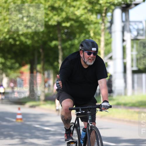 10.08.2025 - GEWOBA Citytriathlon Bremen Yannick Fuchs http://msf.ph/oto/8544466 10.08.2025 10:57:53 Radfahren 35, 143, 159, 215, 458 meine-sportfotos.de