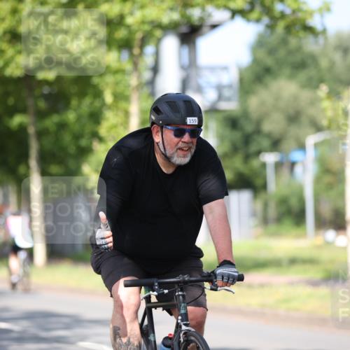 10.08.2025 - GEWOBA Citytriathlon Bremen Yannick Fuchs http://msf.ph/oto/8544468 10.08.2025 10:57:53 Radfahren 35, 143, 159, 215, 458 meine-sportfotos.de