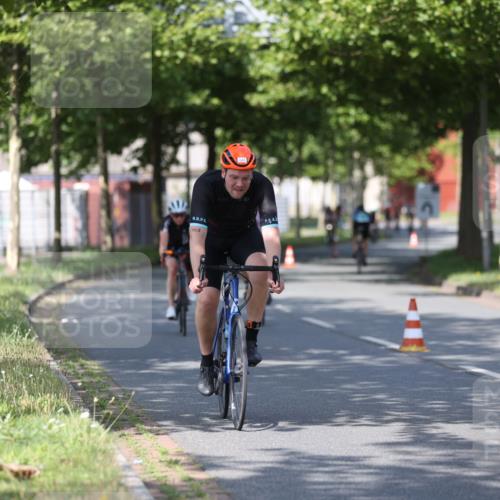 10.08.2025 - GEWOBA Citytriathlon Bremen Yannick Fuchs http://msf.ph/oto/8544479 10.08.2025 10:58:04 Radfahren 125, 143, 185, 443, 445, 453, 472, 493 meine-sportfotos.de