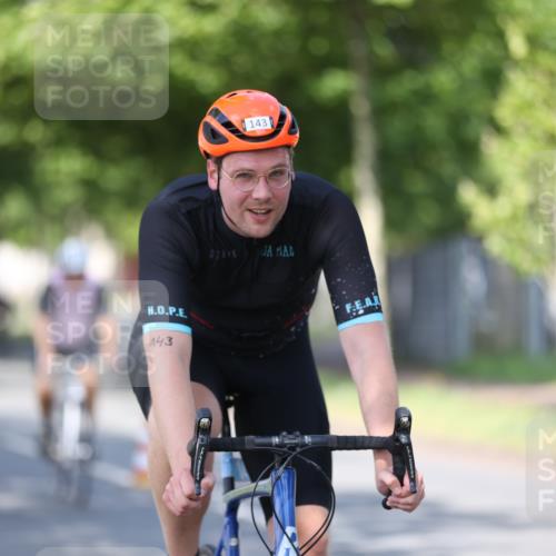 10.08.2025 - GEWOBA Citytriathlon Bremen Yannick Fuchs http://msf.ph/oto/8544488 10.08.2025 10:58:05 Radfahren 1, 125, 143, 185, 443, 445, 453, 472, 493 meine-sportfotos.de