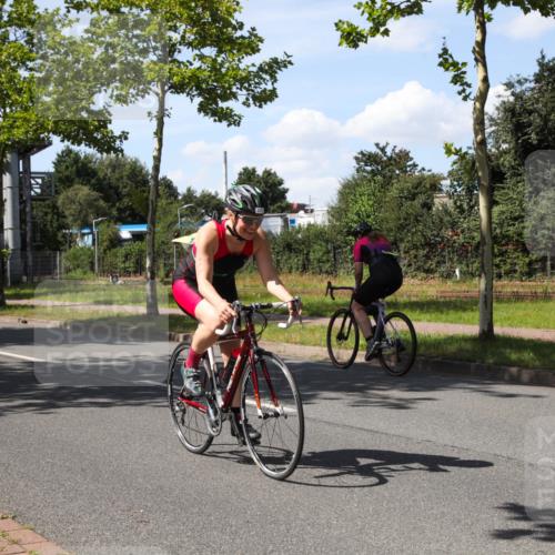 10.08.2025 - GEWOBA Citytriathlon Bremen Yannick Fuchs http://msf.ph/oto/8544501 10.08.2025 14:51:14 Radfahren 212, 338, 379, 399, 411, 470, 492, 494 meine-sportfotos.de