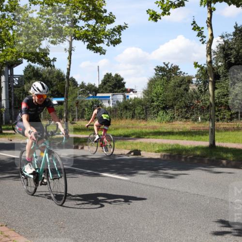 10.08.2025 - GEWOBA Citytriathlon Bremen Yannick Fuchs http://msf.ph/oto/8544505 10.08.2025 14:51:17 Radfahren 212, 338, 379, 399, 411, 468, 470, 492, 494 meine-sportfotos.de