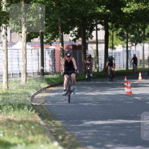 10.08.2025 - GEWOBA Citytriathlon Bremen Yannick Fuchs http://msf.ph/oto/8544507 10.08.2025 10:58:09 Radfahren 1, 125, 143, 165, 185, 402, 443, 445, 453, 472, 493, 513 meine-sportfotos.de
