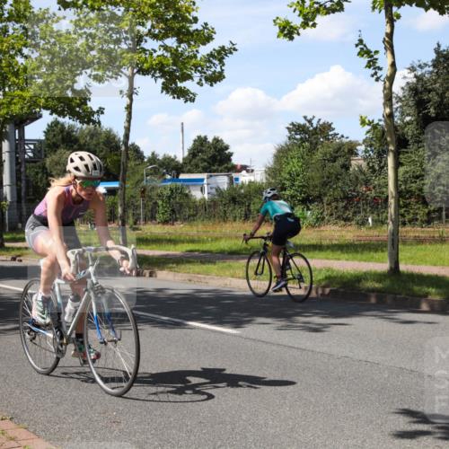10.08.2025 - GEWOBA Citytriathlon Bremen Yannick Fuchs http://msf.ph/oto/8544511 10.08.2025 14:51:20 Radfahren 212, 338, 379, 399, 411, 468, 470, 492, 494 meine-sportfotos.de