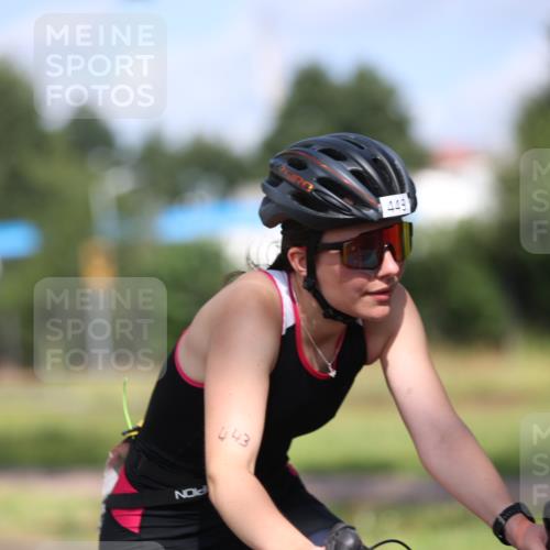 10.08.2025 - GEWOBA Citytriathlon Bremen Yannick Fuchs http://msf.ph/oto/8544523 10.08.2025 10:58:13 Radfahren 1, 125, 143, 165, 185, 402, 443, 445, 453, 472, 493, 513 meine-sportfotos.de