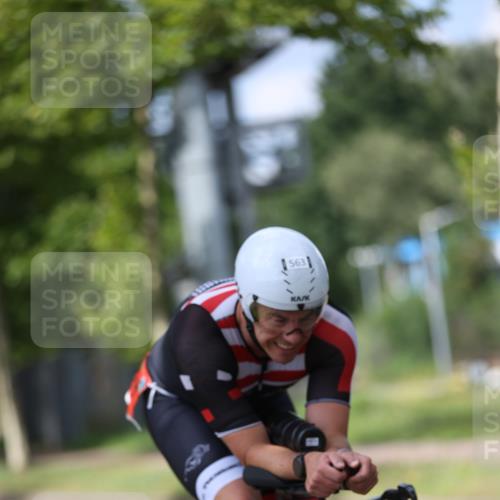 10.08.2025 - GEWOBA Citytriathlon Bremen Yannick Fuchs http://msf.ph/oto/8544529 10.08.2025 12:55:03 Radfahren 563, 591, 632, 714, 728, 761, 766, 781, 794, 877, 1015, 1029 meine-sportfotos.de