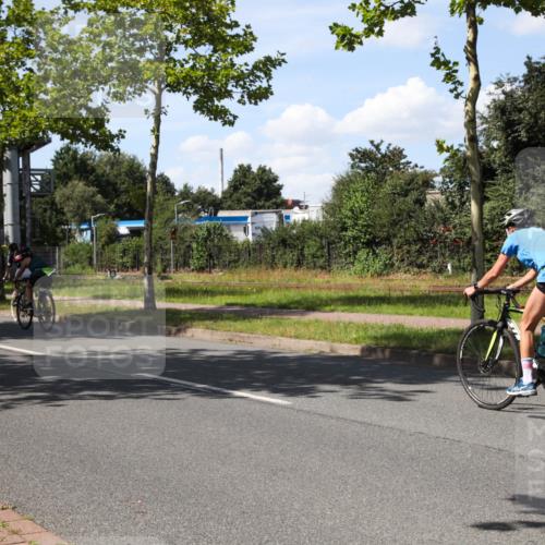 10.08.2025 - GEWOBA Citytriathlon Bremen Yannick Fuchs http://msf.ph/oto/8544535 10.08.2025 14:51:30 Radfahren 212, 374, 399, 468, 492 meine-sportfotos.de