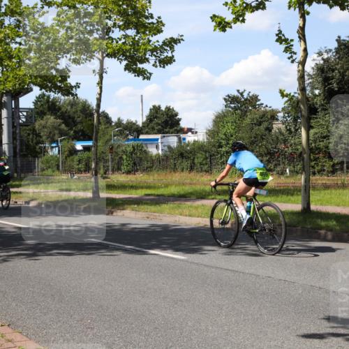 10.08.2025 - GEWOBA Citytriathlon Bremen Yannick Fuchs http://msf.ph/oto/8544537 10.08.2025 14:51:30 Radfahren 212, 374, 399, 468, 492 meine-sportfotos.de