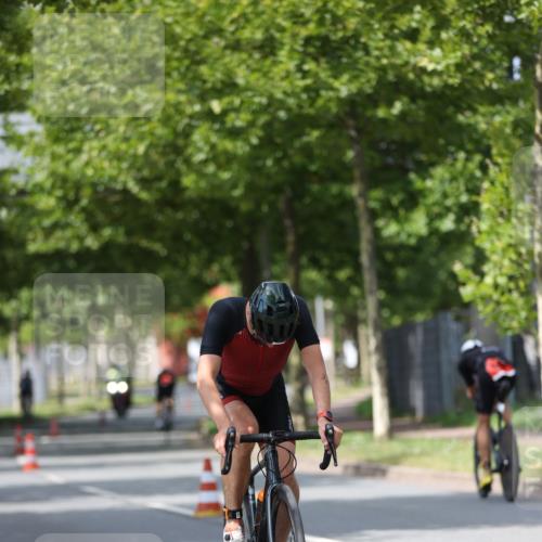 10.08.2025 - GEWOBA Citytriathlon Bremen Yannick Fuchs http://msf.ph/oto/8544543 10.08.2025 12:55:05 Radfahren 563, 591, 632, 714, 728, 761, 766, 781, 794, 877, 1015, 1029 meine-sportfotos.de
