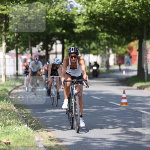 10.08.2025 - GEWOBA Citytriathlon Bremen Yannick Fuchs http://msf.ph/oto/8544544 10.08.2025 10:58:16 Radfahren 1, 125, 143, 165, 185, 402, 443, 445, 453, 472, 493, 506, 513 meine-sportfotos.de