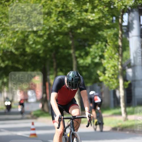 10.08.2025 - GEWOBA Citytriathlon Bremen Yannick Fuchs http://msf.ph/oto/8544546 10.08.2025 12:55:05 Radfahren 563, 591, 632, 714, 728, 761, 766, 781, 794, 877, 1015, 1029 meine-sportfotos.de