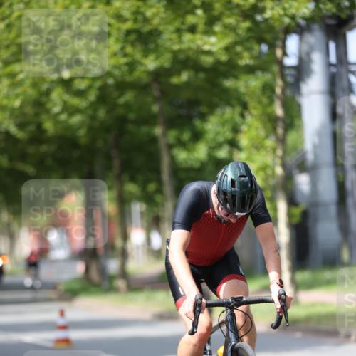 10.08.2025 - GEWOBA Citytriathlon Bremen Yannick Fuchs http://msf.ph/oto/8544550 10.08.2025 12:55:05 Radfahren 563, 591, 632, 714, 728, 761, 766, 781, 794, 877, 1015, 1029 meine-sportfotos.de