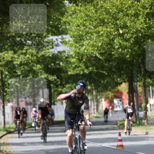 10.08.2025 - GEWOBA Citytriathlon Bremen Yannick Fuchs http://msf.ph/oto/8544561 10.08.2025 12:55:06 Radfahren 563, 591, 632, 714, 728, 761, 766, 781, 794, 877, 1015, 1029 meine-sportfotos.de