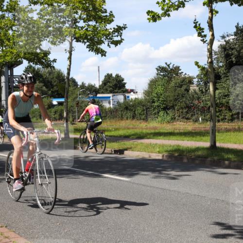 10.08.2025 - GEWOBA Citytriathlon Bremen Yannick Fuchs http://msf.ph/oto/8544587 10.08.2025 14:52:11 Radfahren 315, 321, 327, 341, 361, 368, 381, 412, 428, 496, 520 meine-sportfotos.de
