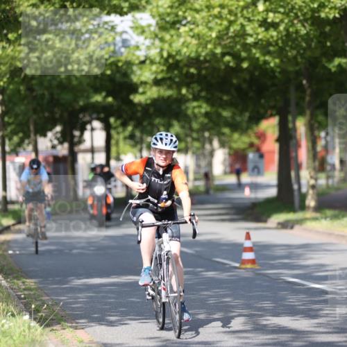 10.08.2025 - GEWOBA Citytriathlon Bremen Yannick Fuchs http://msf.ph/oto/8544592 10.08.2025 10:58:20 Radfahren 1, 165, 221, 402, 443, 445, 453, 472, 493, 506, 513 meine-sportfotos.de