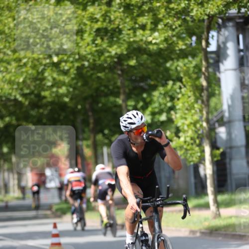 10.08.2025 - GEWOBA Citytriathlon Bremen Yannick Fuchs http://msf.ph/oto/8544600 10.08.2025 12:55:09 Radfahren 563, 591, 632, 696, 714, 728, 761, 766, 781, 794, 877, 1015 meine-sportfotos.de