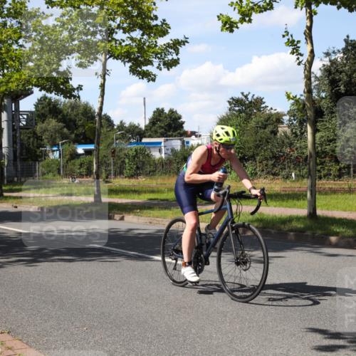 10.08.2025 - GEWOBA Citytriathlon Bremen Yannick Fuchs http://msf.ph/oto/8544602 10.08.2025 14:52:20 Radfahren 315, 321, 327, 329, 347, 361, 381, 412, 439, 469, 496, 520 meine-sportfotos.de