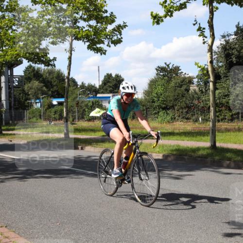 10.08.2025 - GEWOBA Citytriathlon Bremen Yannick Fuchs http://msf.ph/oto/8544617 10.08.2025 14:52:24 Radfahren 327, 329, 347, 361, 381, 412, 439, 469, 496, 520 meine-sportfotos.de