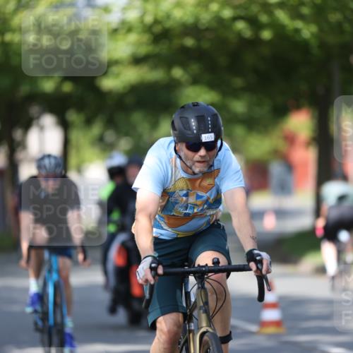 10.08.2025 - GEWOBA Citytriathlon Bremen Yannick Fuchs http://msf.ph/oto/8544624 10.08.2025 10:58:22 Radfahren 1, 95, 165, 221, 402, 443, 445, 453, 472, 493, 506, 513 meine-sportfotos.de
