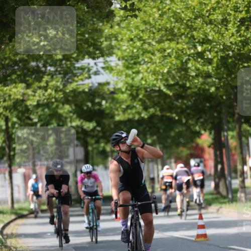 10.08.2025 - GEWOBA Citytriathlon Bremen Yannick Fuchs http://msf.ph/oto/8544627 10.08.2025 12:55:10 Radfahren 563, 591, 632, 696, 714, 728, 761, 766, 781, 794, 877, 1015 meine-sportfotos.de