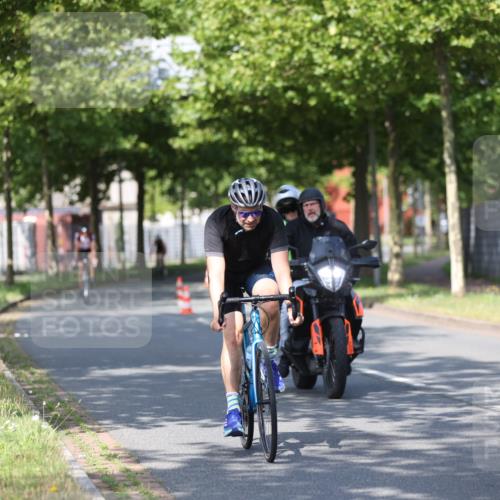 10.08.2025 - GEWOBA Citytriathlon Bremen Yannick Fuchs http://msf.ph/oto/8544640 10.08.2025 10:58:23 Radfahren 1, 95, 165, 221, 402, 445, 453, 472, 493, 506, 513 meine-sportfotos.de