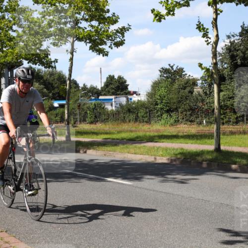 10.08.2025 - GEWOBA Citytriathlon Bremen Yannick Fuchs http://msf.ph/oto/8544642 10.08.2025 14:52:37 Radfahren 329, 347, 439, 459, 469 meine-sportfotos.de
