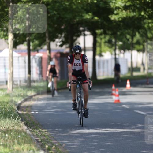 10.08.2025 - GEWOBA Citytriathlon Bremen Yannick Fuchs http://msf.ph/oto/8544668 10.08.2025 10:58:27 Radfahren 1, 95, 165, 221, 402, 445, 453, 472, 506, 513 meine-sportfotos.de