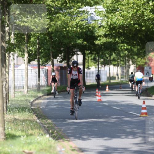 10.08.2025 - GEWOBA Citytriathlon Bremen Yannick Fuchs http://msf.ph/oto/8544674 10.08.2025 10:58:27 Radfahren 1, 95, 165, 221, 402, 445, 453, 472, 506, 513 meine-sportfotos.de