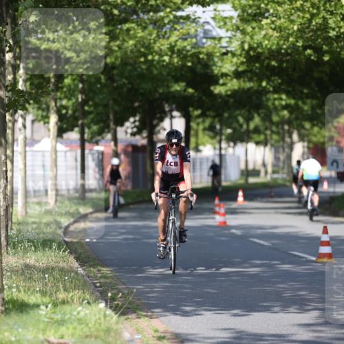 10.08.2025 - GEWOBA Citytriathlon Bremen Yannick Fuchs http://msf.ph/oto/8544678 10.08.2025 10:58:27 Radfahren 1, 95, 165, 221, 402, 445, 453, 472, 506, 513 meine-sportfotos.de