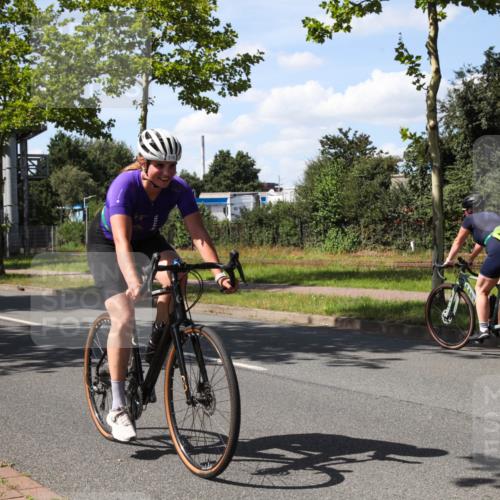 10.08.2025 - GEWOBA Citytriathlon Bremen Yannick Fuchs http://msf.ph/oto/8544680 10.08.2025 14:52:59 Radfahren 376, 378, 385, 463, 510 meine-sportfotos.de