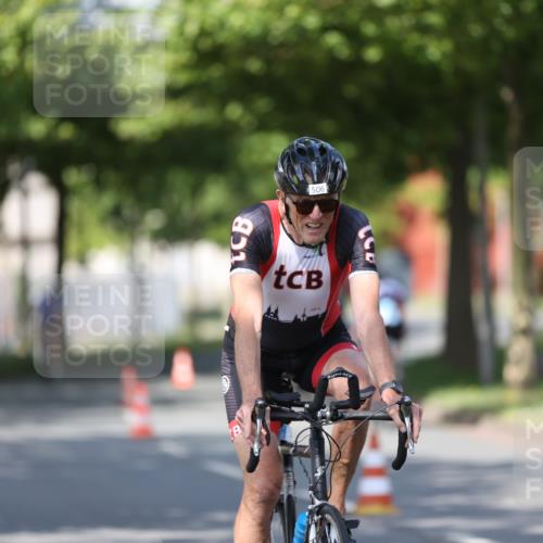 10.08.2025 - GEWOBA Citytriathlon Bremen Yannick Fuchs http://msf.ph/oto/8544687 10.08.2025 10:58:28 Radfahren 1, 95, 165, 221, 402, 472, 506, 513 meine-sportfotos.de