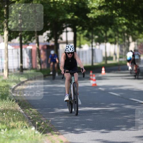 10.08.2025 - GEWOBA Citytriathlon Bremen Yannick Fuchs http://msf.ph/oto/8544693 10.08.2025 10:58:30 Radfahren 1, 95, 165, 221, 402, 506, 513 meine-sportfotos.de