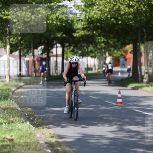10.08.2025 - GEWOBA Citytriathlon Bremen Yannick Fuchs http://msf.ph/oto/8544703 10.08.2025 10:58:30 Radfahren 1, 95, 165, 221, 402, 506, 513 meine-sportfotos.de