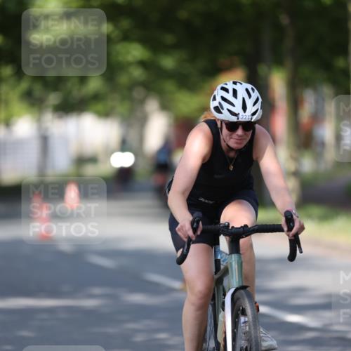 10.08.2025 - GEWOBA Citytriathlon Bremen Yannick Fuchs http://msf.ph/oto/8544712 10.08.2025 10:58:31 Radfahren 95, 165, 221, 402, 506, 513 meine-sportfotos.de