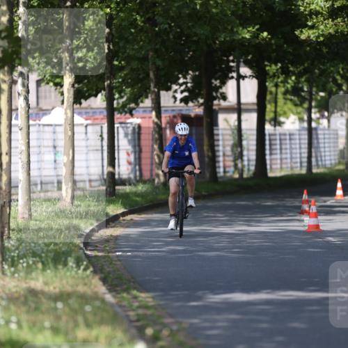 10.08.2025 - GEWOBA Citytriathlon Bremen Yannick Fuchs http://msf.ph/oto/8544718 10.08.2025 10:58:32 Radfahren 95, 165, 221, 402, 506 meine-sportfotos.de