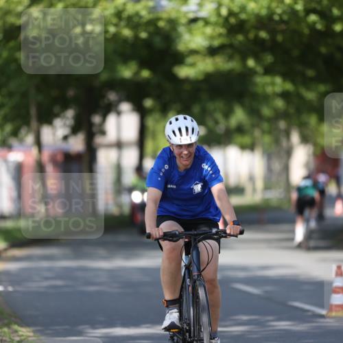 10.08.2025 - GEWOBA Citytriathlon Bremen Yannick Fuchs http://msf.ph/oto/8544731 10.08.2025 10:58:35 Radfahren 95, 221, 450, 506 meine-sportfotos.de