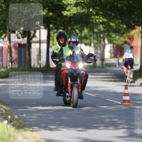 10.08.2025 - GEWOBA Citytriathlon Bremen Yannick Fuchs http://msf.ph/oto/8544742 10.08.2025 10:58:40 Radfahren 57, 95, 191, 221, 450 meine-sportfotos.de