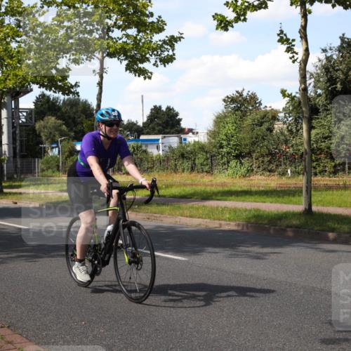 10.08.2025 - GEWOBA Citytriathlon Bremen Yannick Fuchs http://msf.ph/oto/8544750 10.08.2025 14:53:42 Radfahren 291, 300, 419, 438, 501 meine-sportfotos.de