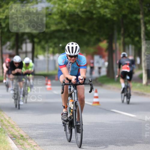 10.08.2025 - GEWOBA Citytriathlon Bremen Yannick Fuchs http://msf.ph/oto/8544762 10.08.2025 12:55:37 Radfahren 636, 658, 729, 804, 843, 880, 982, 1033 meine-sportfotos.de